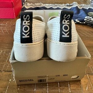 Micheal kors Teddy slip on sz8